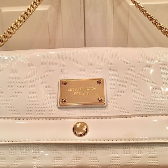 ▫️Michael Kors White Delancy Patent Shoulder Bag - Picture 4 of 8